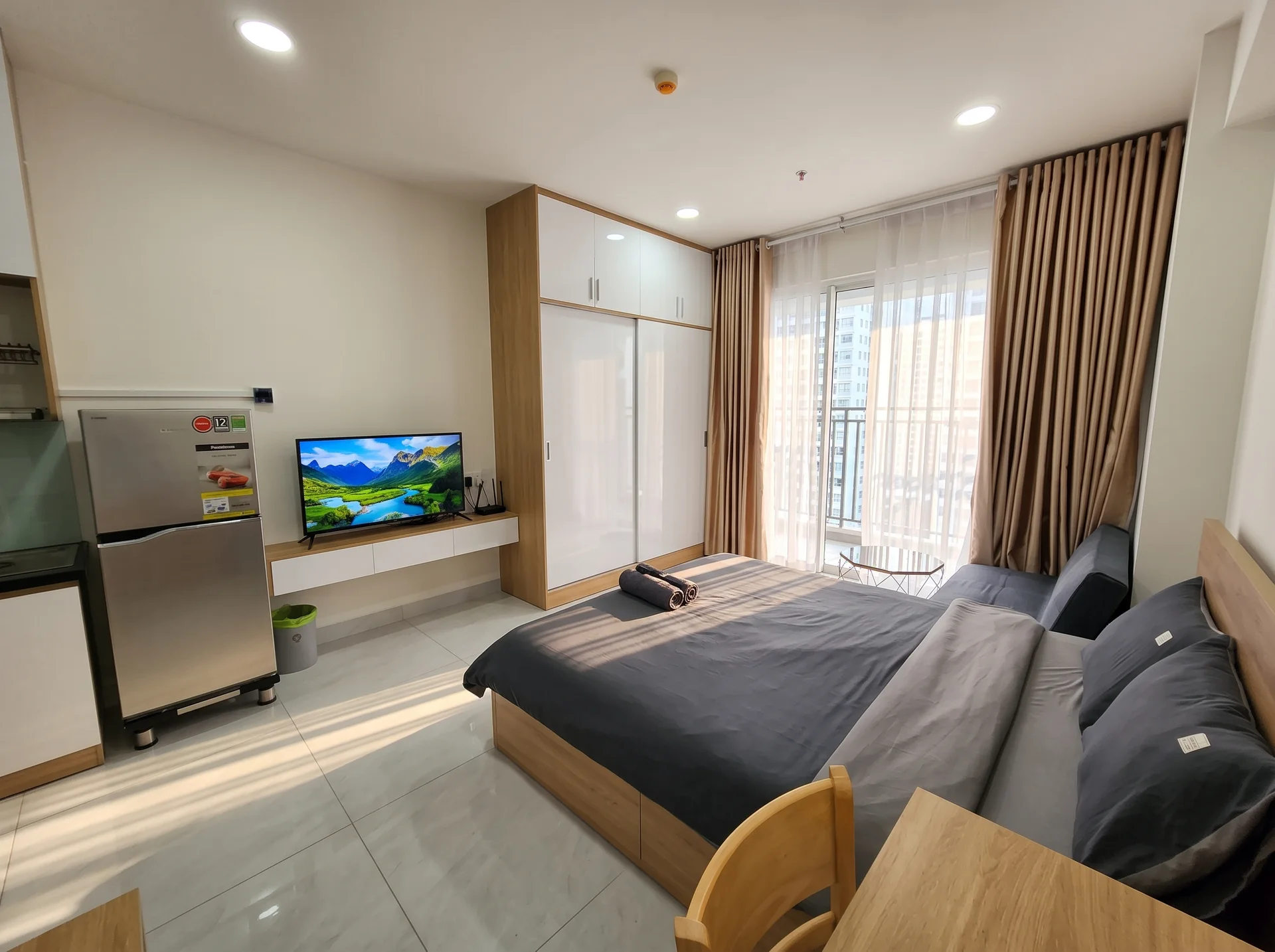 Căn hộ 1 phòng ngủ có ban công 4