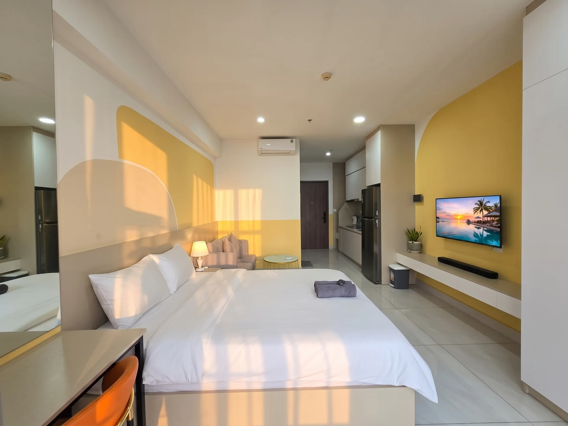 Bếp Hiện Đại & Máy Pha Cà Phê Chào Đón